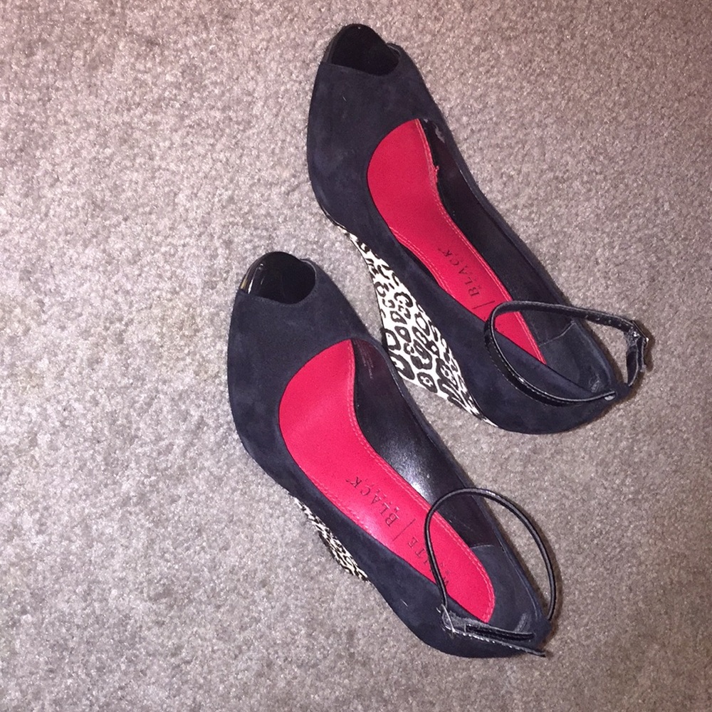 White House black market wedges